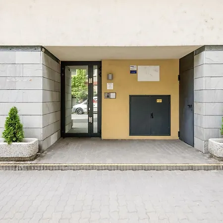 Apartamento Modern Two-bedroom With Free Parking *