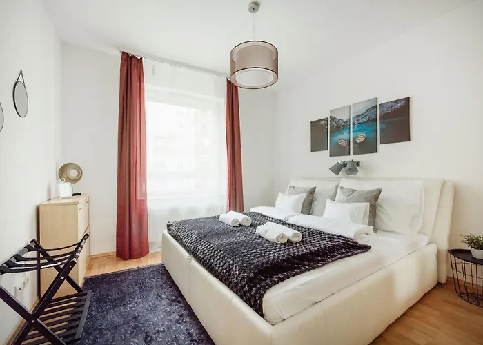 Modern Two-bedroom With Free Parking Apartman